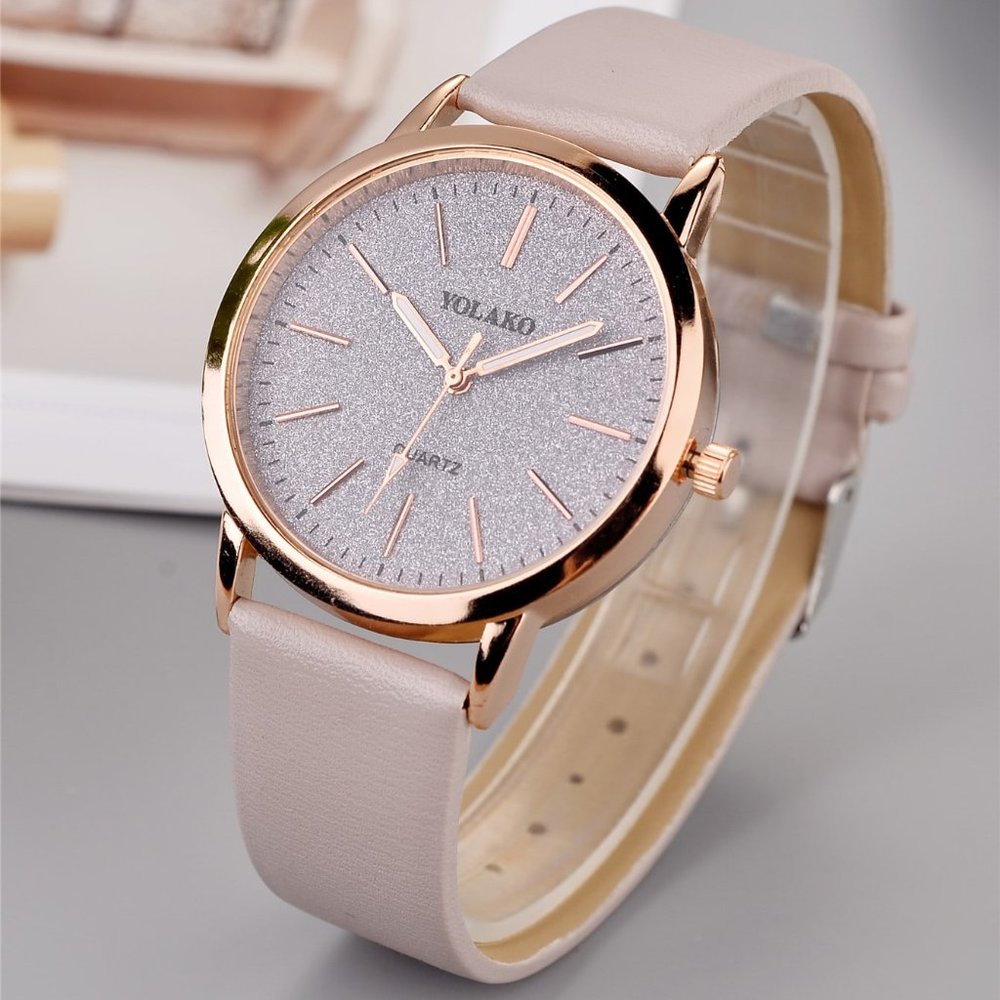 Round Pointer Quartz Watch